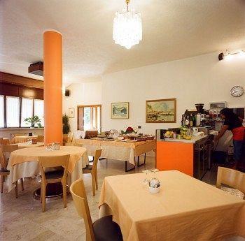 Hotel Astoria Cuorgnè Εξωτερικό φωτογραφία