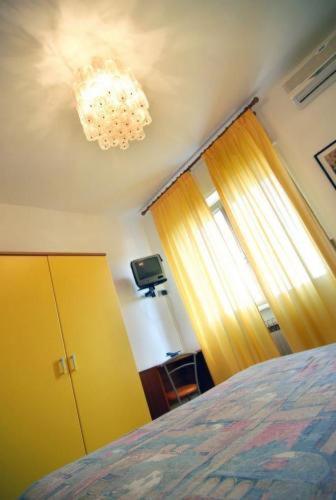 Hotel Astoria Cuorgnè Δωμάτιο φωτογραφία
